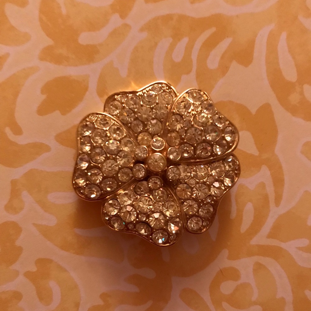 Diamond brooch